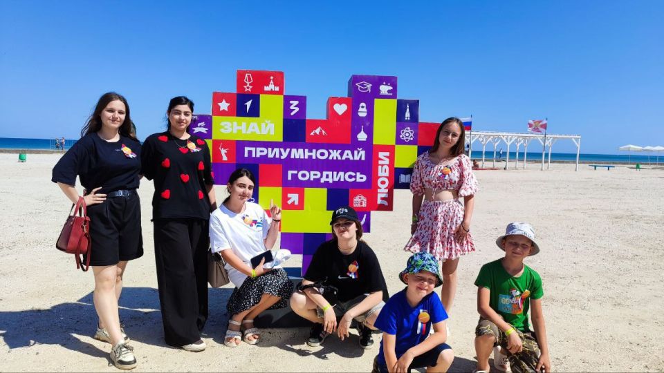 Молодёжь Чаплинского муниципального округа с энтузиазмом приняла участие в молодежном фестивале "День молодёжи двух морей" Молодёжь Чаплинского муниципального округа с энтузиазмом приняла участие в молодежном фестивале "День молодёжи двух морей"