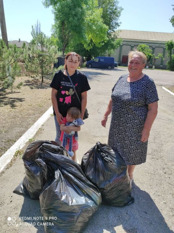 Филиалы #МЫВМЕСТЕ в г.Новая Каховка и пгт . Новотроицкое продолжают помогать Филиалы #МЫВМЕСТЕ в г.Новая Каховка и пгт . Новотроицкое продолжают помогать