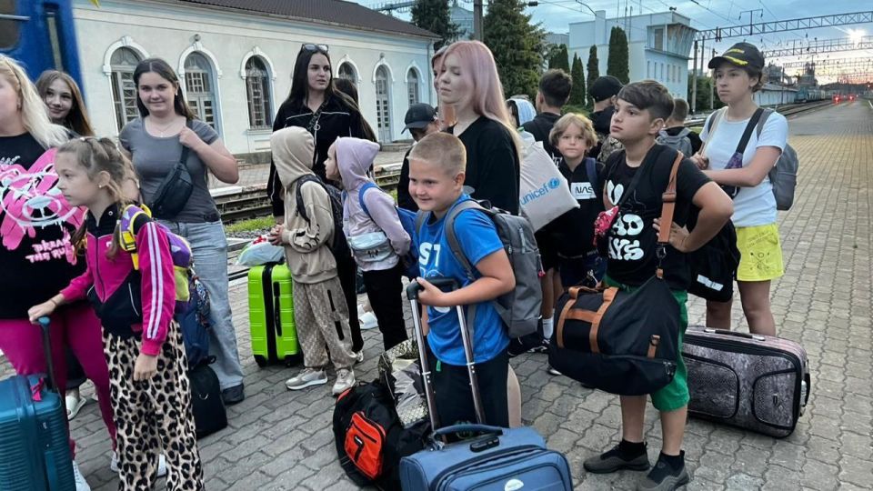 А на том берегу.... Правобережье Херсонщины: Оперативная информация с 06:00 30.06.2025 по 06:00 01.07.2025 ХОВА За прошедшие сутки под ударами дронов, артобстрелами и авиаударами находились: Александровка, Антоновка... А на том берегу.... Правобережье Херсонщины: Оперативная информация с 06:00 30.06.2025 по 06:00 01.07.2025 ХОВА За прошедшие сутки под ударами дронов, артобстрелами и авиаударами находились: Александровка, Антоновка...