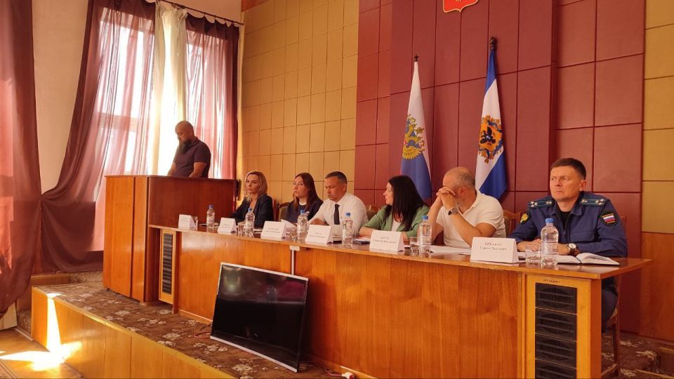Ольга Осипенко: В качестве приглашённого гостя приняла участие в заседании фракции «Единая Россия» в Совете депутатов Новотроицкого округа и последующей сессии Ольга Осипенко: В качестве приглашённого гостя приняла участие в заседании фракции «Единая Россия» в Совете депутатов Новотроицкого округа и последующей сессии