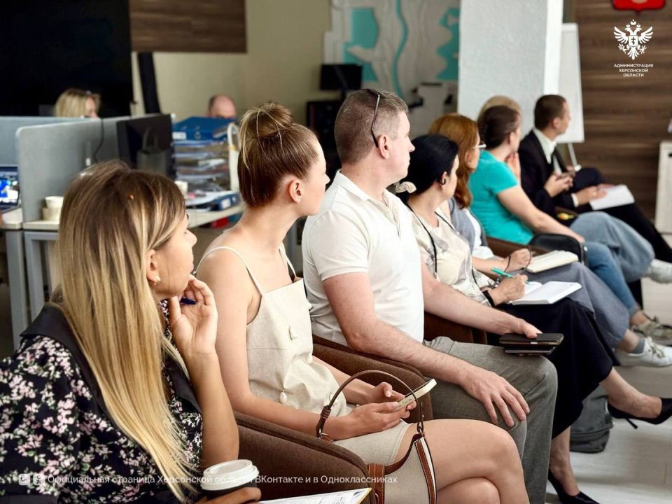 В Херсонской области прошло совещание с пресс-службами муниципалитетов и ведомств региона В Херсонской области прошло совещание с пресс-службами муниципалитетов и ведомств региона