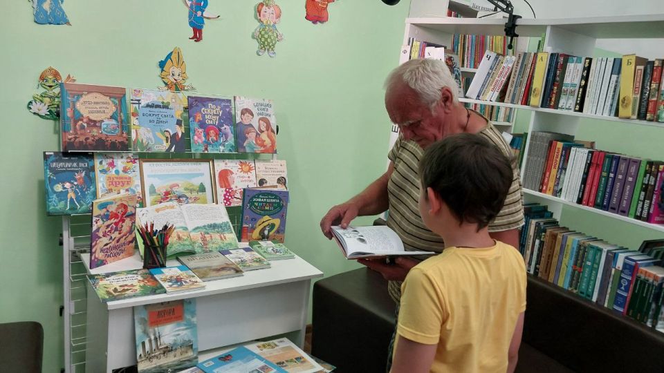 «Дружим с книгой всей семьёй»: библиотеки Генического округа присоединились к фото-марафону «Дружим с книгой всей семьёй»: библиотеки Генического округа присоединились к фото-марафону