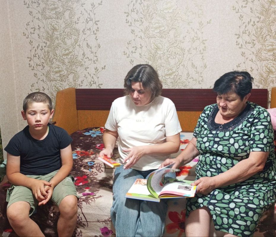 «Дружим с книгой всей семьёй»: библиотеки Генического округа присоединились к фото-марафону «Дружим с книгой всей семьёй»: библиотеки Генического округа присоединились к фото-марафону