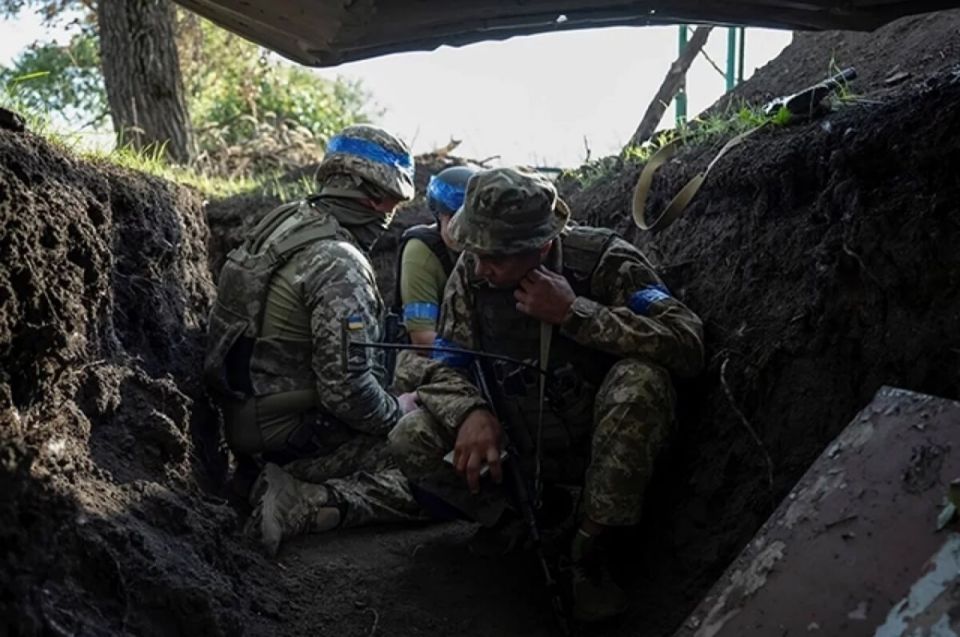 Украинские подразделения в зоне ответственности группировки «Днепр» продолжают нести серьёзные потери под непрерывным огневым давлением российских войск Украинские подразделения в зоне ответственности группировки «Днепр» продолжают нести серьёзные потери под непрерывным огневым давлением российских войск