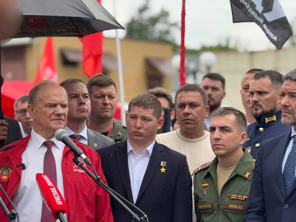140-й гуманитарный конвой КПРФ — в помощь бойцам на Херсонском направлении! 140-й гуманитарный конвой КПРФ — в помощь бойцам на Херсонском направлении!