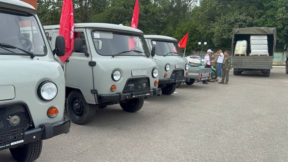Рамиль Замалетдинов: Дали старт отправке 140-го гуманитарного конвоя КПРФ Рамиль Замалетдинов: Дали старт отправке 140-го гуманитарного конвоя КПРФ