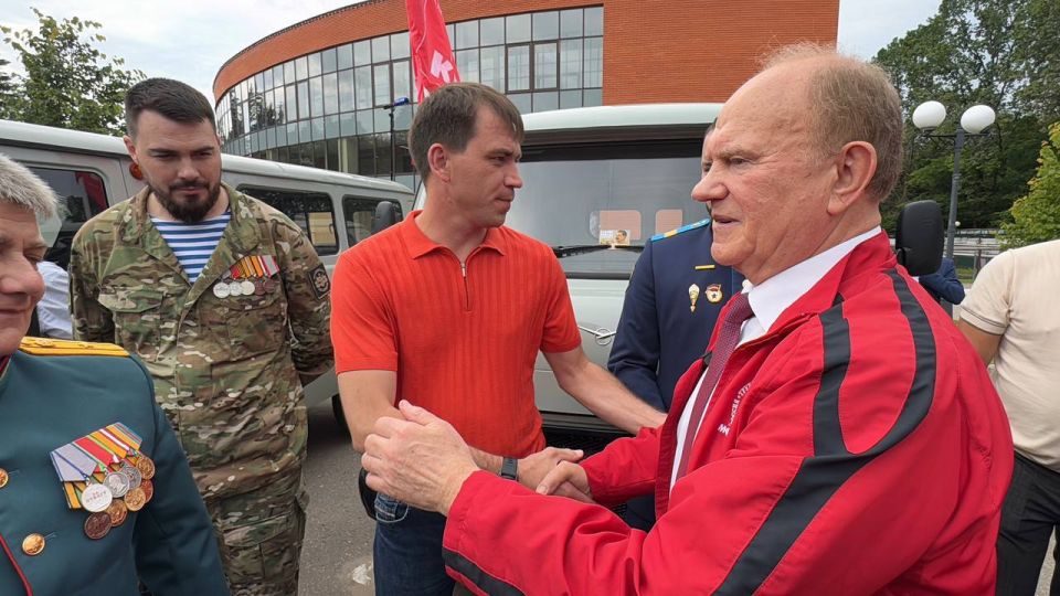 140-й гуманитарный конвой КПРФ — в помощь бойцам на Херсонском направлении! 140-й гуманитарный конвой КПРФ — в помощь бойцам на Херсонском направлении!