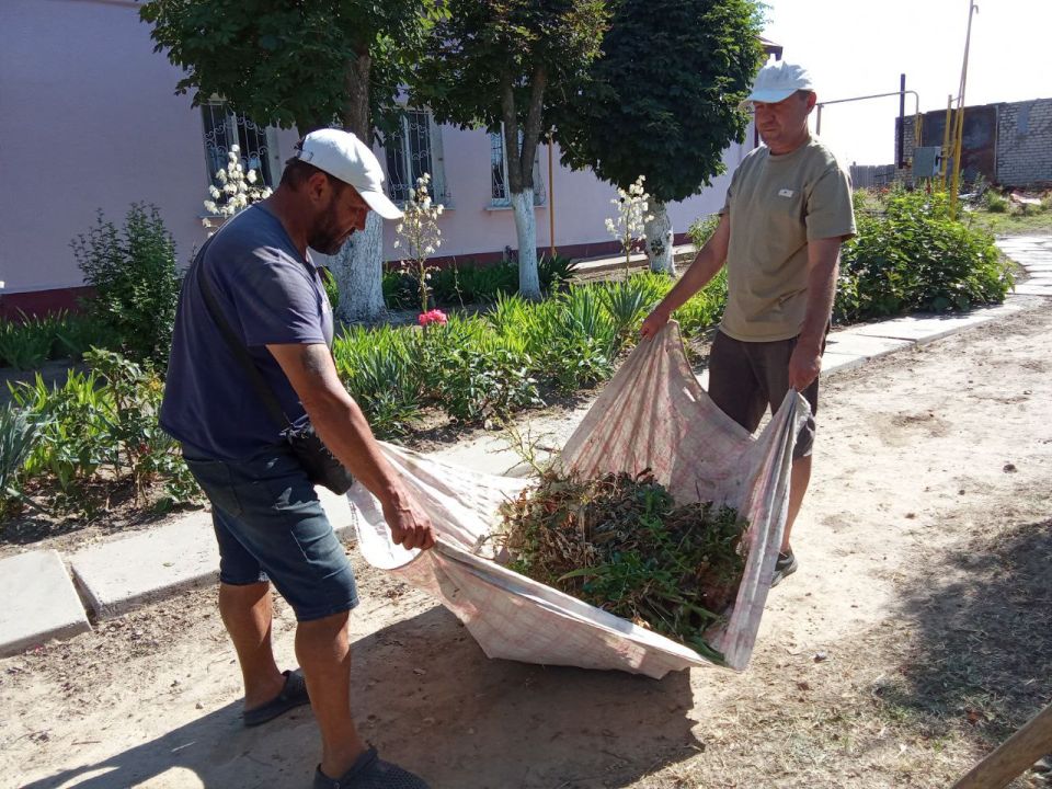 Во всех населенных пунктах городского округа Новая Каховка коммунальные службы продолжают свою работу Во всех населенных пунктах городского округа Новая Каховка коммунальные службы продолжают свою работу