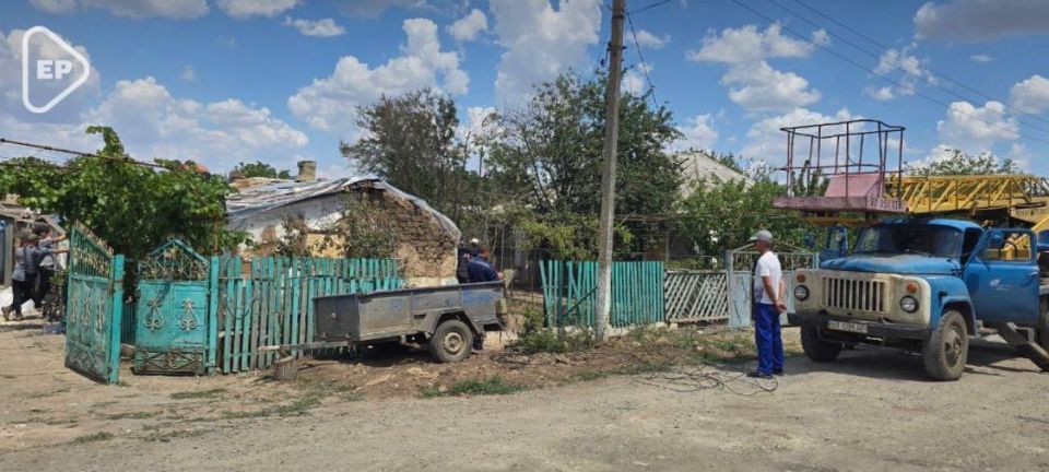 Новотроицкий округ получил стройматериалы для восстановления остеклений окон районной больницы и трех жилых домов, поврежденных дронной атакой ВСУ Новотроицкий округ получил стройматериалы для восстановления остеклений окон районной больницы и трех жилых домов, поврежденных дронной атакой ВСУ