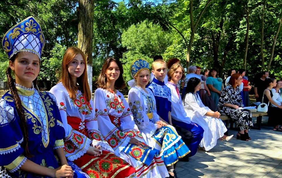 Сегодня в Геническе было особенно светло — не только от солнца, но и от улыбок Сегодня в Геническе было особенно светло — не только от солнца, но и от улыбок