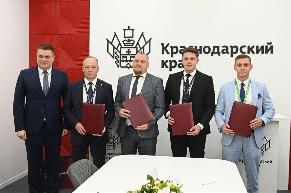 Подписано четырёхстороннее соглашение о создании и развитии Межрегионального промышленного кластера Подписано четырёхстороннее соглашение о создании и развитии Межрегионального промышленного кластера