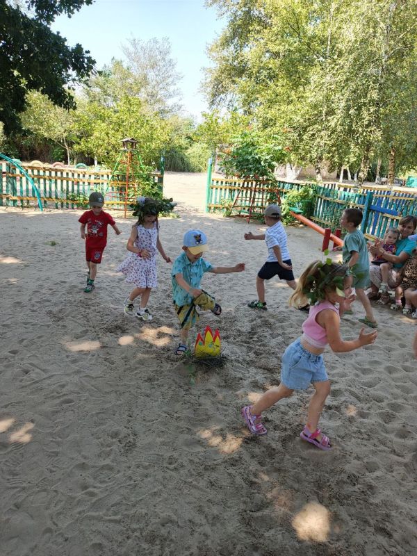 Детские сады Херсонской области весело и познавательно отметили день Ивана Купалы Детские сады Херсонской области весело и познавательно отметили день Ивана Купалы