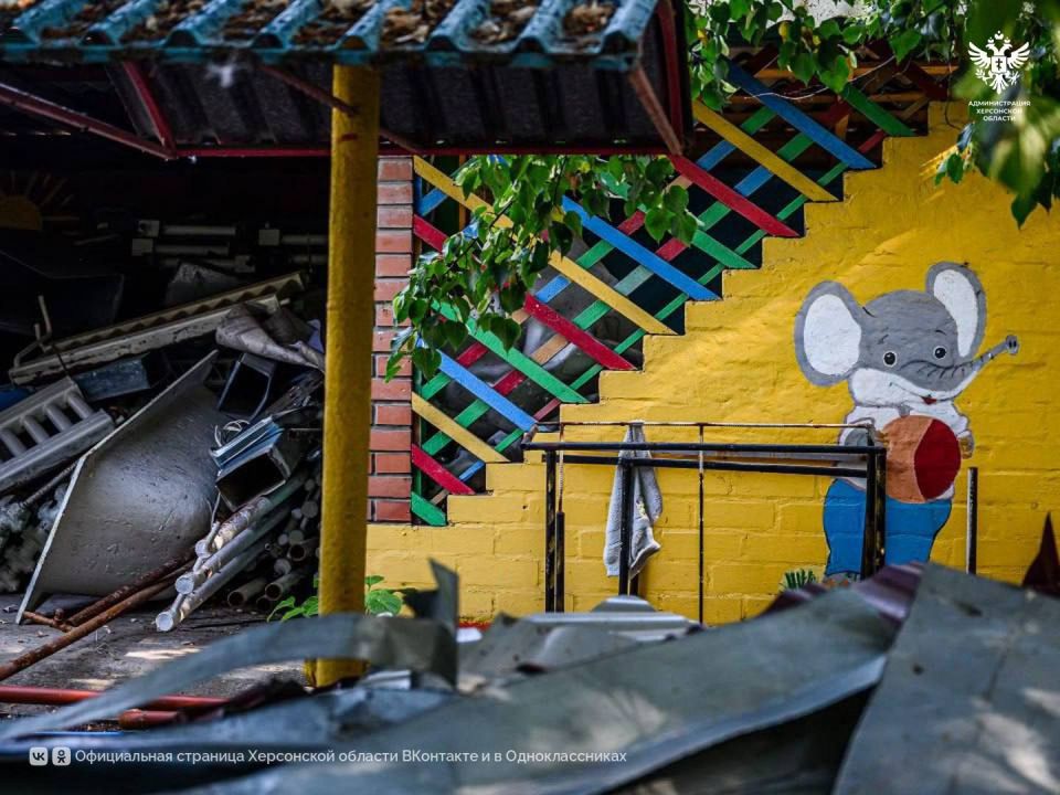 Владимир Сальдо проинспектировал ход ремонта детского сада в рамках проекта «Новая школа» Владимир Сальдо проинспектировал ход ремонта детского сада в рамках проекта «Новая школа»