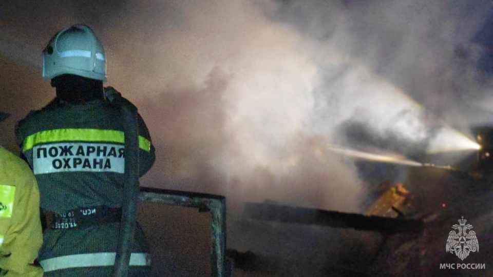 В Оренбургской области молодой человек спас детей на пожаре В Оренбургской области молодой человек спас детей на пожаре