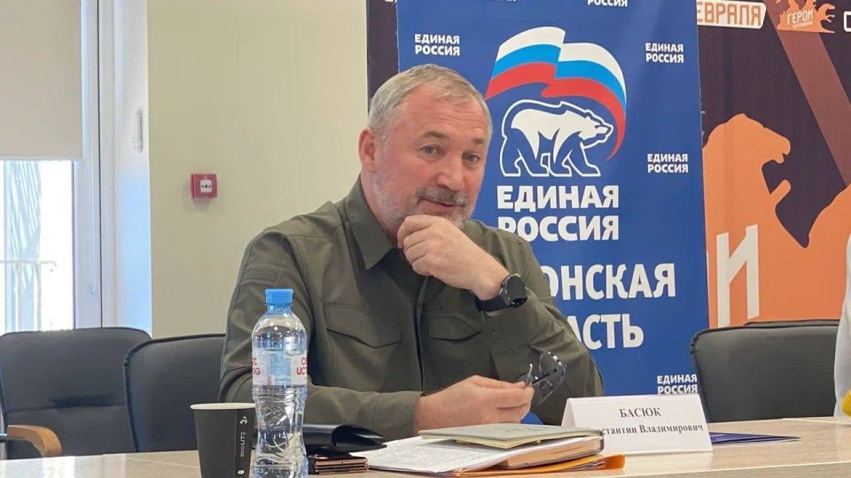 В Херсонской области прошло первое заседание регионального Совета сторонников партии «Единая Россия» В Херсонской области прошло первое заседание регионального Совета сторонников партии «Единая Россия»