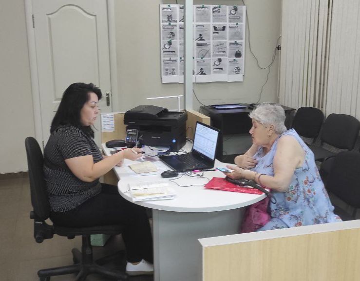 В Каховке прошли выездные консультации социального фонда для маломобильных граждан В Каховке прошли выездные консультации социального фонда для маломобильных граждан