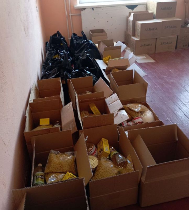 Более 650 продуктовых наборов получили жители Раздольного и Васильевского территориального отдела Более 650 продуктовых наборов получили жители Раздольного и Васильевского территориального отдела