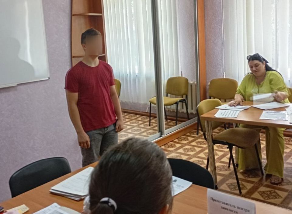В Чаплинском муниципальном округе прошло заседание призывной комиссии под председательством главы Чаплинского муниципального округа Лилии Пуляевой В Чаплинском муниципальном округе прошло заседание призывной комиссии под председательством главы Чаплинского муниципального округа Лилии Пуляевой