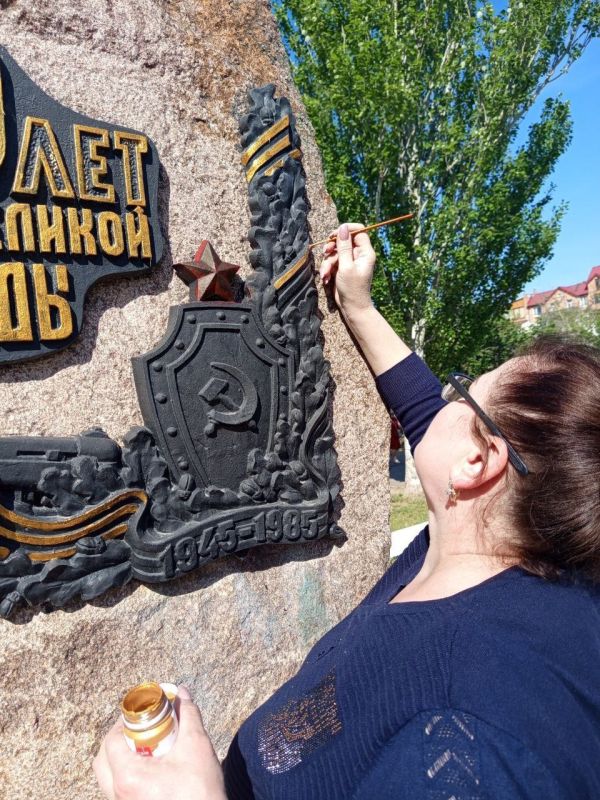Бережно храним и гордимся! В городском округе город Новая Каховка помнят о воинах, погибших в боях Бережно храним и гордимся! В городском округе город Новая Каховка помнят о воинах, погибших в боях