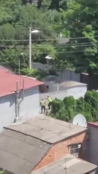   : ,     ,  