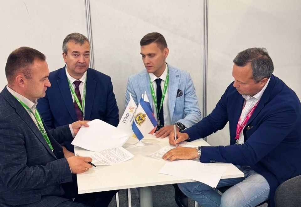 На Международной промышленной выставке «Иннопром-2025» в Екатеринбурге директор Фонда развития промышленности Херсонской области Михаил Панченко подписал очередное соглашение с Фондом развития промышленности Тамбовской... На Международной промышленной выставке «Иннопром-2025» в Екатеринбурге директор Фонда развития промышленности Херсонской области Михаил Панченко подписал очередное соглашение с Фондом развития промышленности Тамбовской...