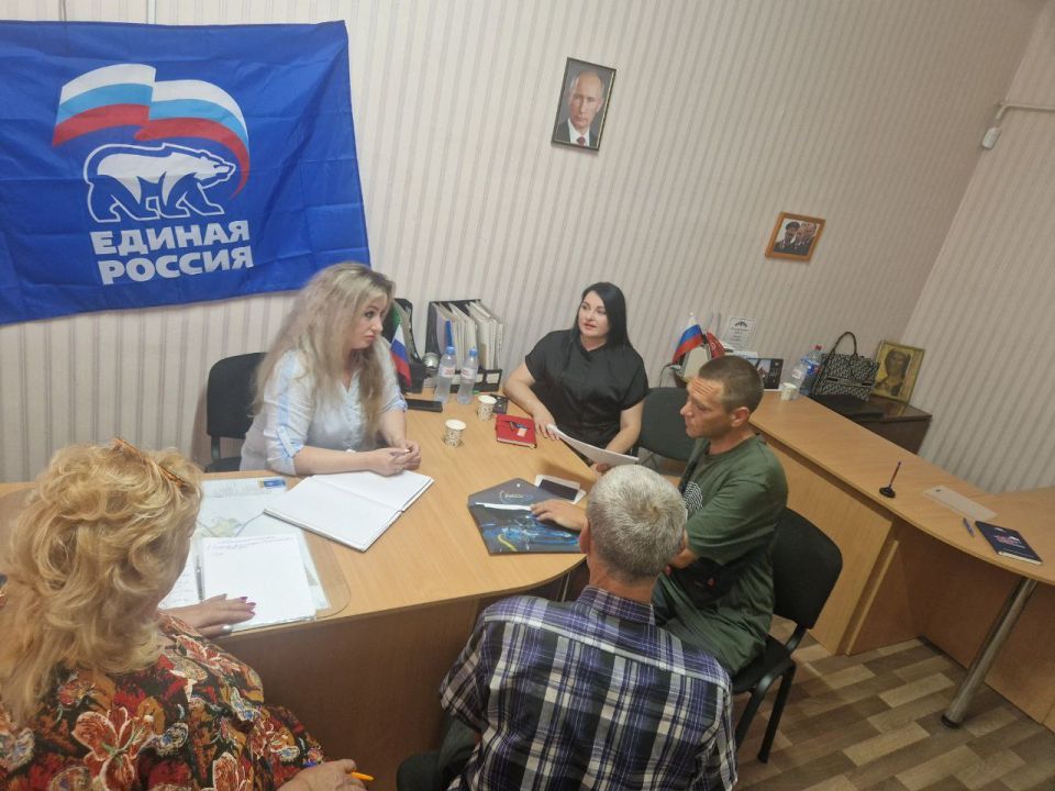 Александр Дудка: В Михайловке рассмотрели обращения граждан по социальным вопросам Александр Дудка: В Михайловке рассмотрели обращения граждан по социальным вопросам