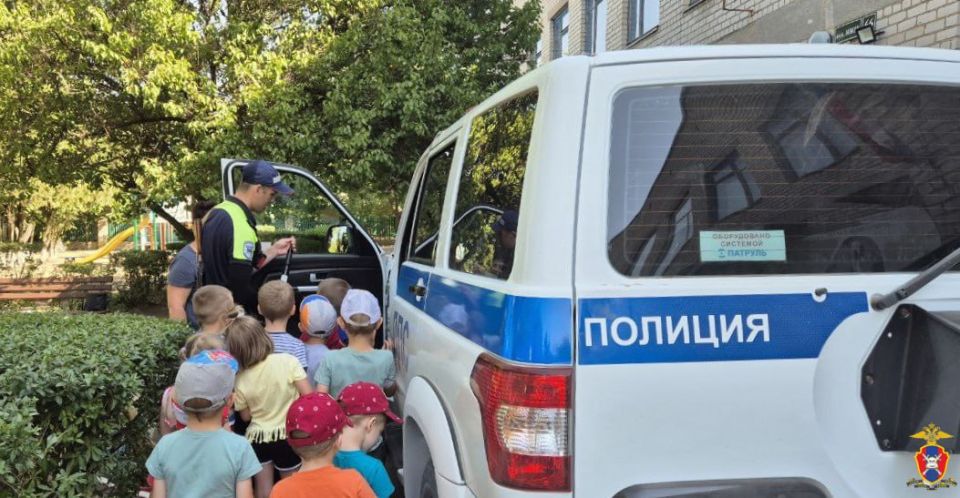 В Чаплынском муниципальном округе госавтоинспекторы провели мероприятие для детсадовцев В Чаплынском муниципальном округе госавтоинспекторы провели мероприятие для детсадовцев