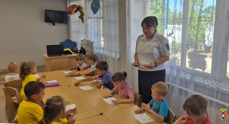 В Херсонской области госавтоинспекторы провели мероприятие для малышей В Херсонской области госавтоинспекторы провели мероприятие для малышей