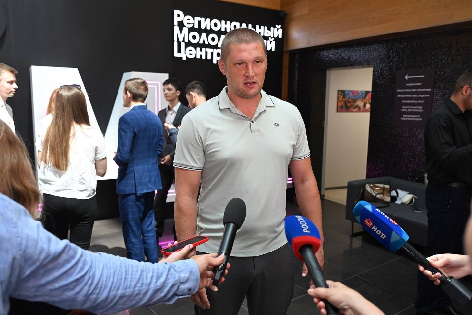 Молодым парламентариям Херсонской области рассказали о реализации молодежной политики на Дону Молодым парламентариям Херсонской области рассказали о реализации молодежной политики на Дону