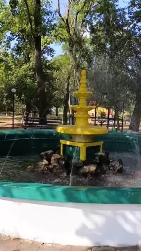 В Херсонской области царит жара, а в Чулаковке открыли фонтан