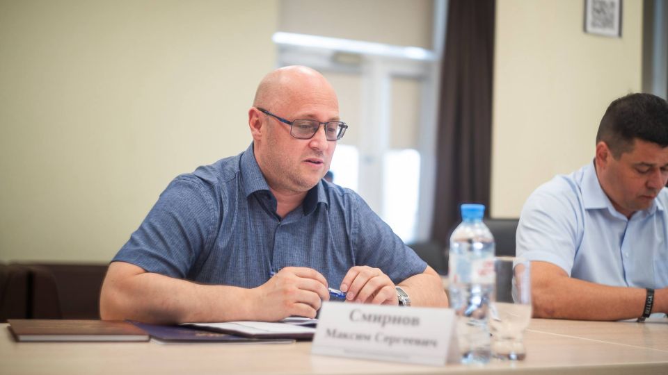 Владимир Сальдо: Провёл совещание по развитию системы регистрации имущественных прав с представителями Росреестра и Правительства области Владимир Сальдо: Провёл совещание по развитию системы регистрации имущественных прав с представителями Росреестра и Правительства области
