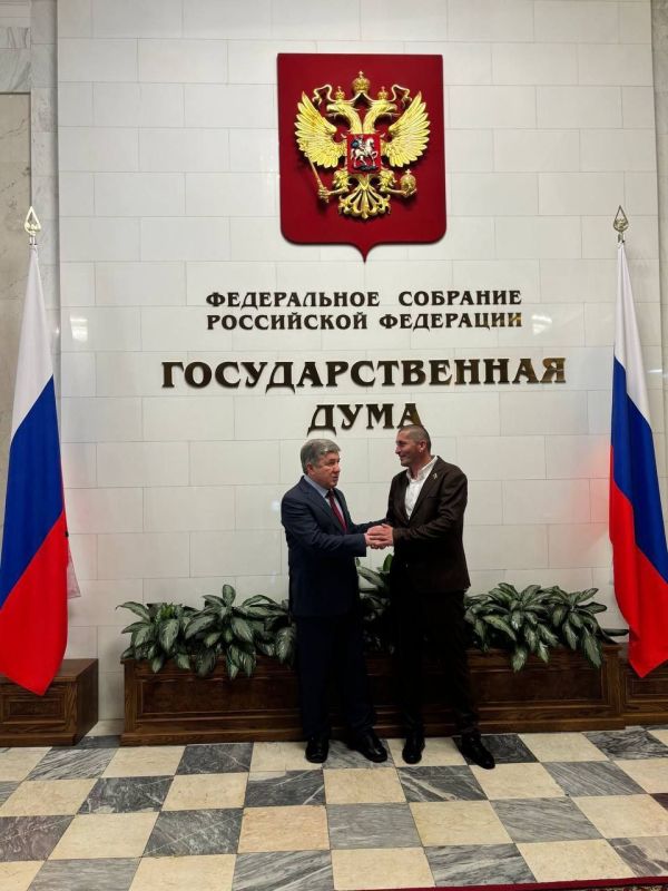 Рабочая встреча представителя Каланчакского округа и депутатов Государственной Думы: в фокусе — развитие спорта, молодежной политики и туризма Рабочая встреча представителя Каланчакского округа и депутатов Государственной Думы: в фокусе — развитие спорта, молодежной политики и туризма