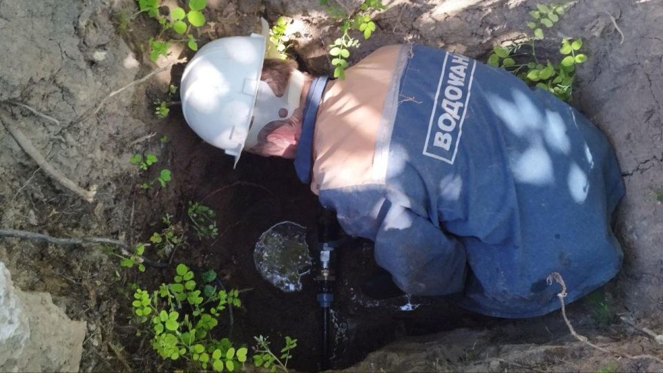 Рязанский водоканал заменил неисправный участок водопровода в Чаплынке Рязанский водоканал заменил неисправный участок водопровода в Чаплынке