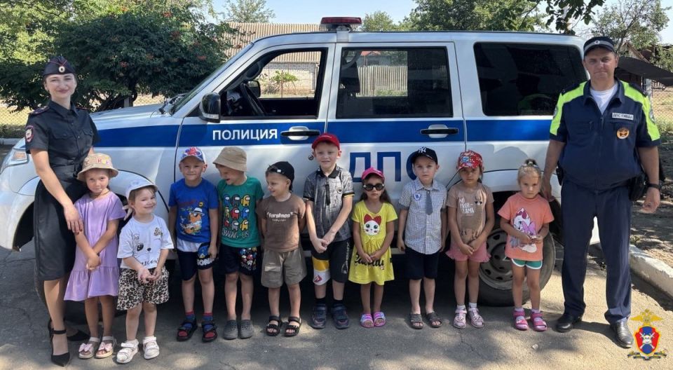 В Каховском муниципальном округе госавтоинспекторы провели мероприятие для детсадовцев В Каховском муниципальном округе госавтоинспекторы провели мероприятие для детсадовцев