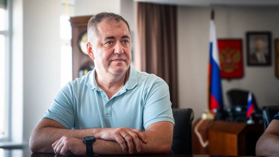Владимир Сальдо: На встрече с вице-губернатором Ленинградской области Николаем Цигановым обсудили, как развивать сотрудничество — в экономике, культуре, образовании Владимир Сальдо: На встрече с вице-губернатором Ленинградской области Николаем Цигановым обсудили, как развивать сотрудничество — в экономике, культуре, образовании