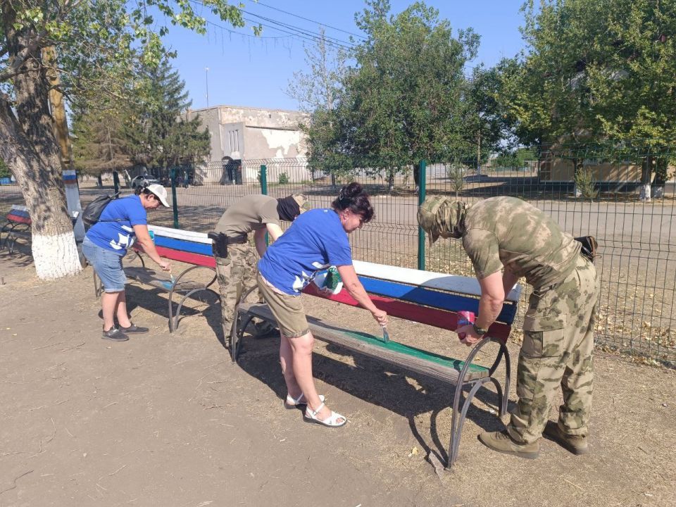 Акция по благоустройству детской площадки "Волшебная страна детства" в с. Вольное Акция по благоустройству детской площадки "Волшебная страна детства" в с. Вольное