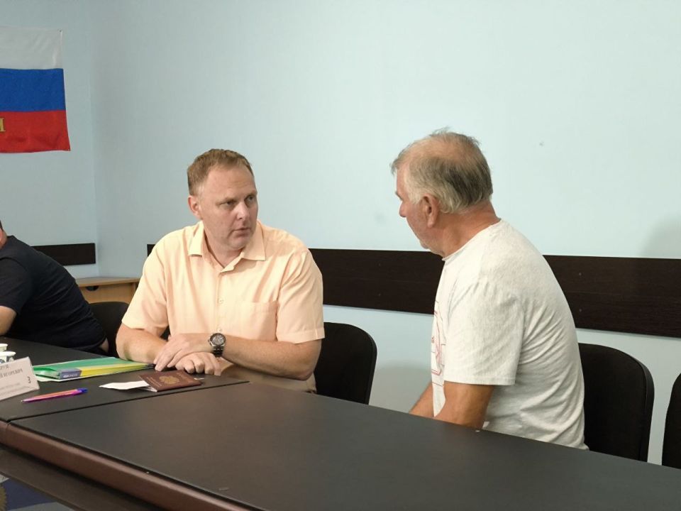 Омбудсмен по правам ребенка Херсонской области Ирина Кравченко и представитель областного отделения Ассоциации юристов России Евгений Четкарев посетили Алешкинский округ Омбудсмен по правам ребенка Херсонской области Ирина Кравченко и представитель областного отделения Ассоциации юристов России Евгений Четкарев посетили Алешкинский округ