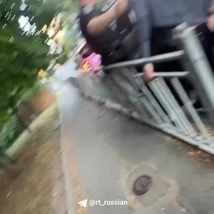          ,     
