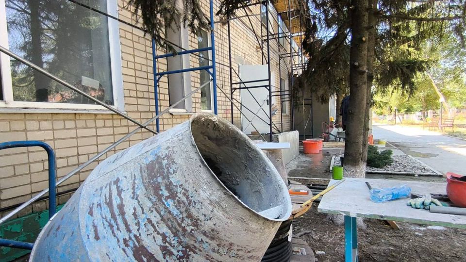 Александр Хлюстов: Проверили ход работ на объектах народной программы в Алешкинском округе Александр Хлюстов: Проверили ход работ на объектах народной программы в Алешкинском округе