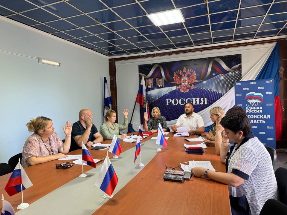 Александр Хлюстов: Новый руководитель Чаплинского местного отделения, Лилия Анатольевна Пуляева, с первых дней создания Военно гражданской администрации, работали с ней, плечо к плечу Александр Хлюстов: Новый руководитель Чаплинского местного отделения, Лилия Анатольевна Пуляева, с первых дней создания Военно гражданской администрации, работали с ней, плечо к плечу