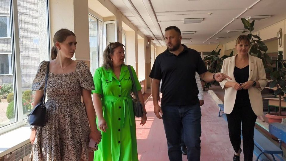 Александр Хлюстов: Проверили ход работ на объектах народной программы в Алешкинском округе Александр Хлюстов: Проверили ход работ на объектах народной программы в Алешкинском округе