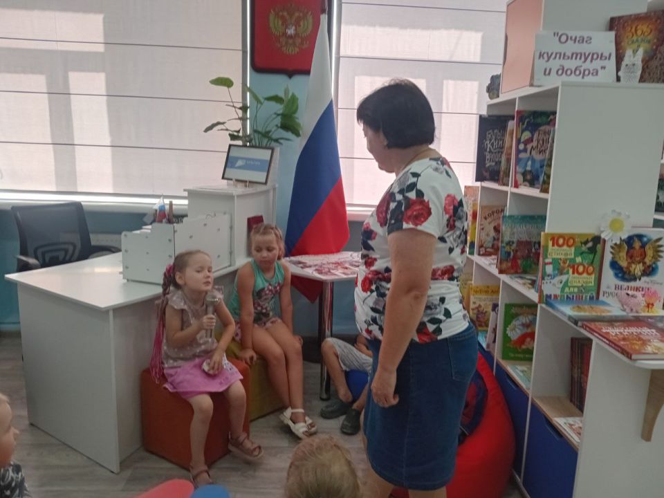 «Я хочу быть понят моей страной»: в Стрелковом провели урок ко Дню рождения Маяковского «Я хочу быть понят моей страной»: в Стрелковом провели урок ко Дню рождения Маяковского