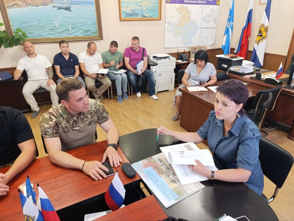 Поселения Крымского района активно помогают Геническому муниципальному округу, собирая и отправляя гуманитарную помощь Поселения Крымского района активно помогают Геническому муниципальному округу, собирая и отправляя гуманитарную помощь