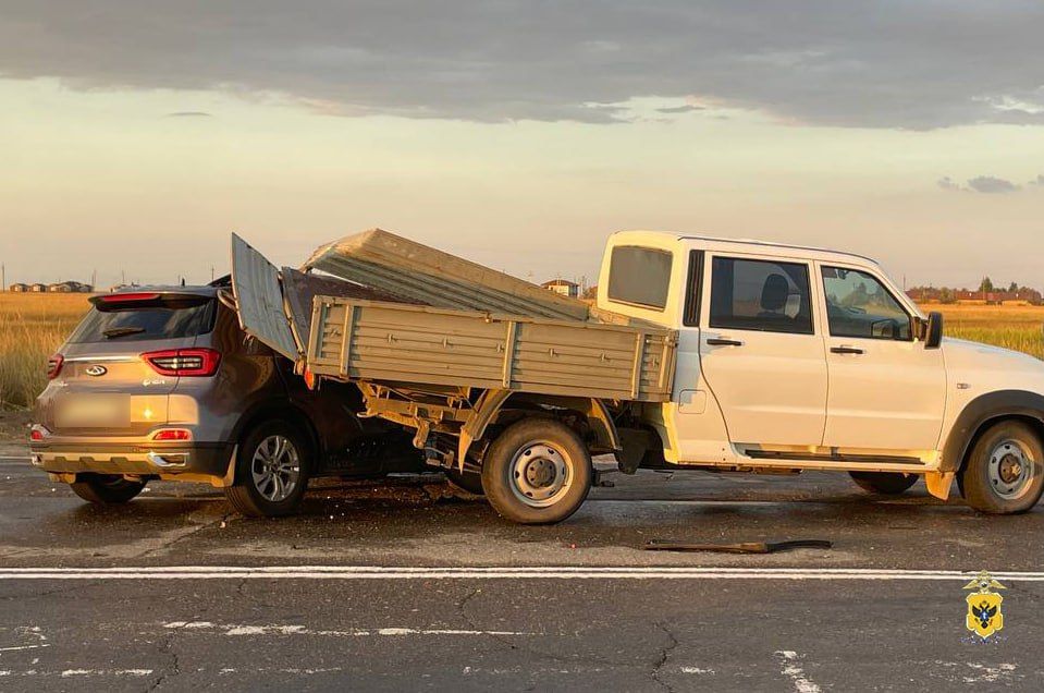 В Геническом округе полицейские устанавливают обстоятельства ДТП с двумя пострадавшими