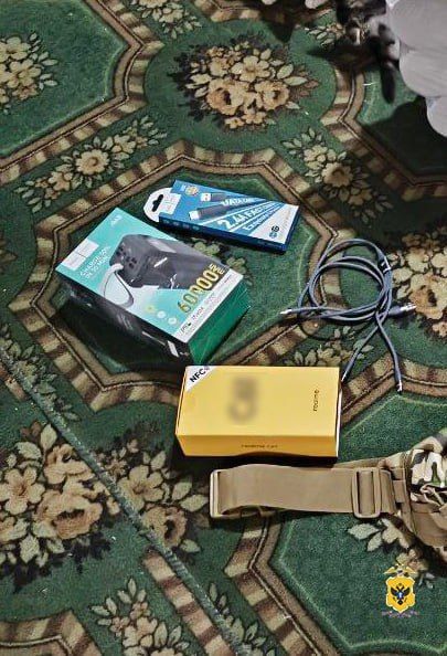 В Чаплынском округе полицейские задержали подозреваемых в краже более 100 тысяч рублей с банковской карты