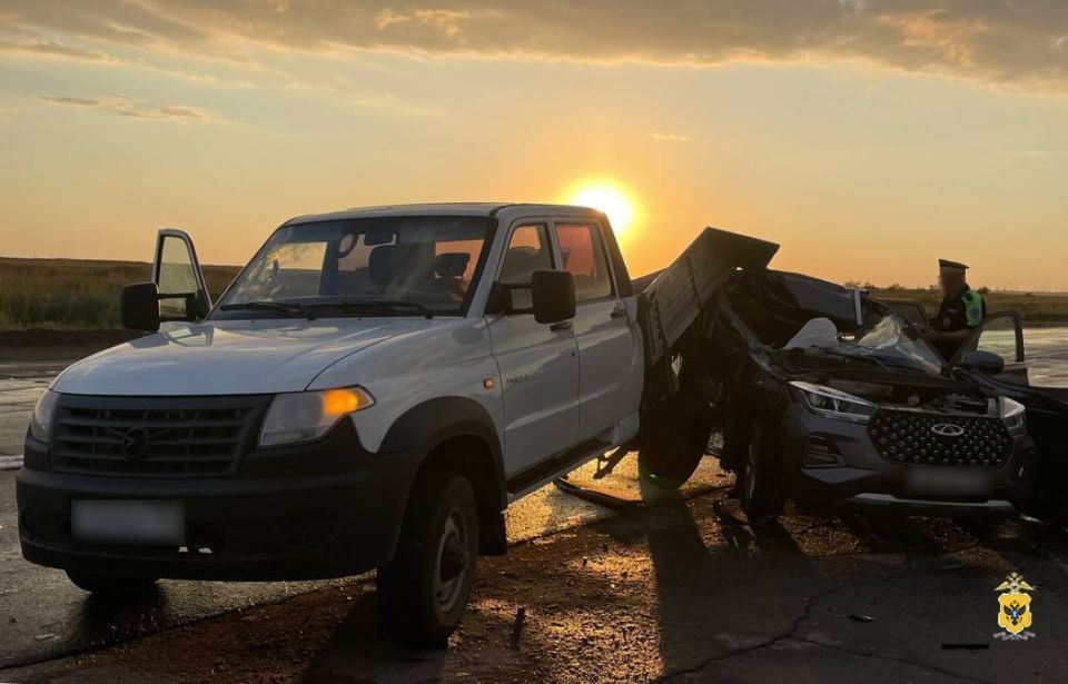В Геническом округе полицейские устанавливают обстоятельства ДТП с двумя пострадавшими В Геническом округе полицейские устанавливают обстоятельства ДТП с двумя пострадавшими