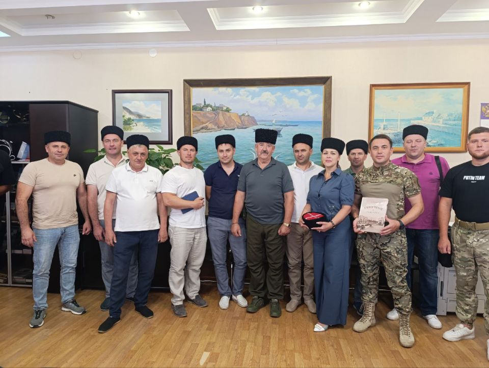 Поселения Крымского района активно помогают Геническому муниципальному округу, собирая и отправляя гуманитарную помощь Поселения Крымского района активно помогают Геническому муниципальному округу, собирая и отправляя гуманитарную помощь