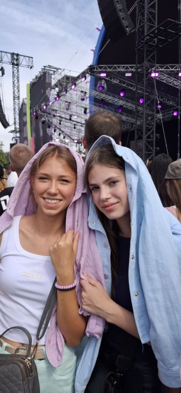 Активисты Херсонской области поделились впечатлениями от VK Fest 2025 в Москве Активисты Херсонской области поделились впечатлениями от VK Fest 2025 в Москве