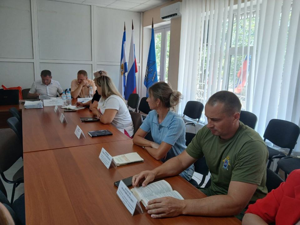 Офицер следственного управления СК России принял участие в заседании Комиссии по делам несовершеннолетних и защите их прав