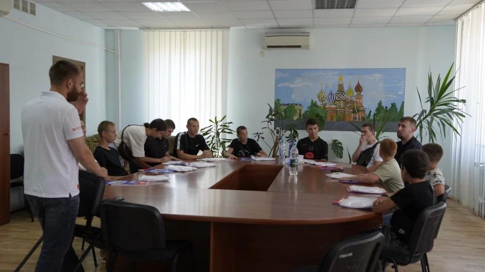 По поручению замгубернатора Херсонской области Павла Шувалкина специалисты Движения Первых провели мероприятия для молодежи в прифронтовых округах региона По поручению замгубернатора Херсонской области Павла Шувалкина специалисты Движения Первых провели мероприятия для молодежи в прифронтовых округах региона